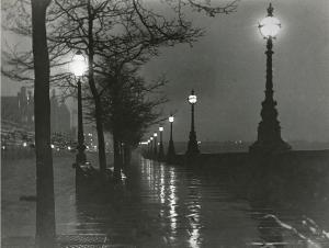 Paul Martin - A Wet Night on the Victoria Embankment, London 1895